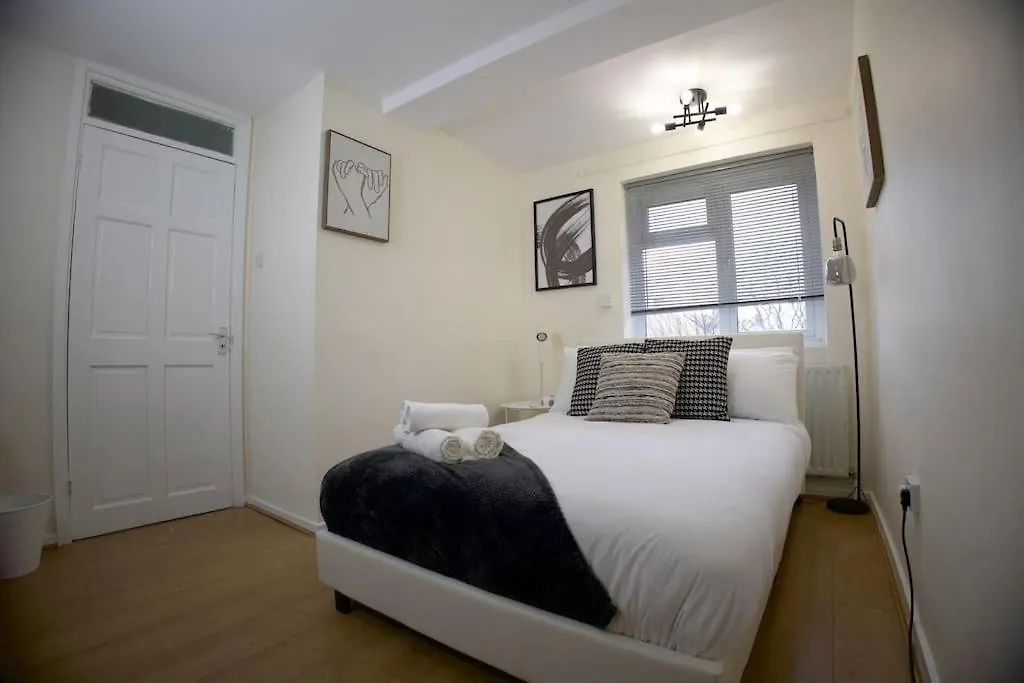 2 Bed Flat With Easy Access To Excel, Central London, City Airport, O2 Appartement Londen